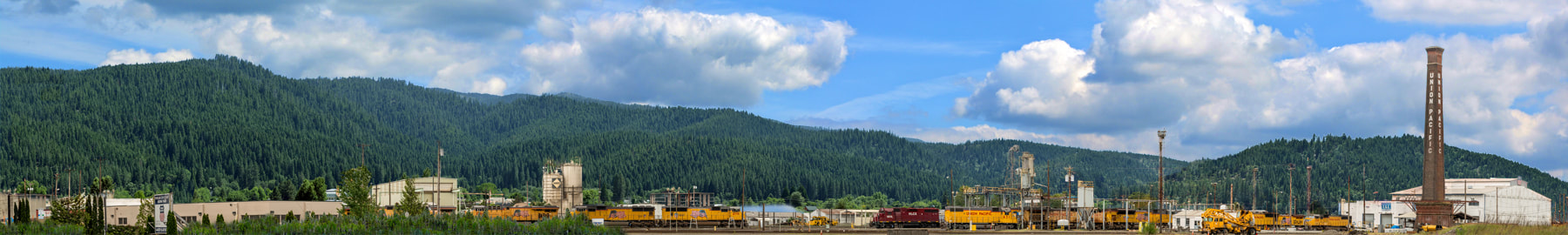 TrainJunkies O Scale Mt Spring Storm w/o Trees Model Railroad Backdrop 24x144"